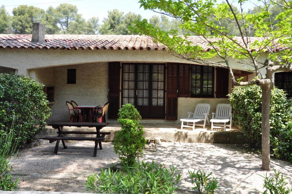 La Cigaliere Hotel เลอโบสเซต์ ห้อง รูปภาพ